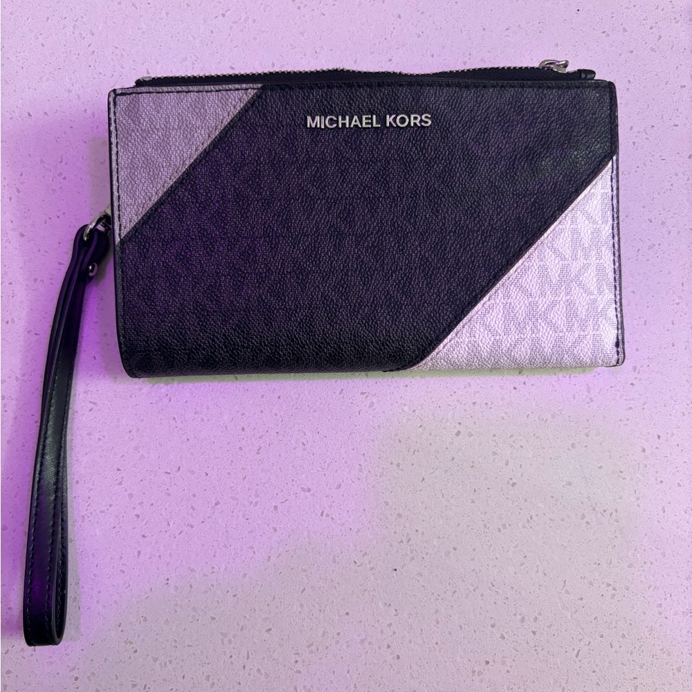 Michael Kors Black and Silver Geometric Wristlet